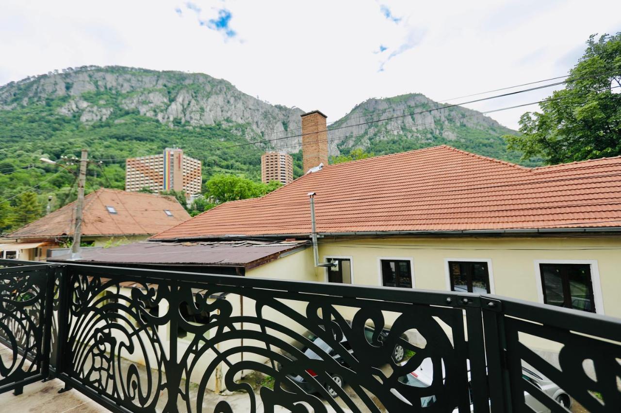 Hotel Casa Golopenta à Băile Herculane Extérieur photo