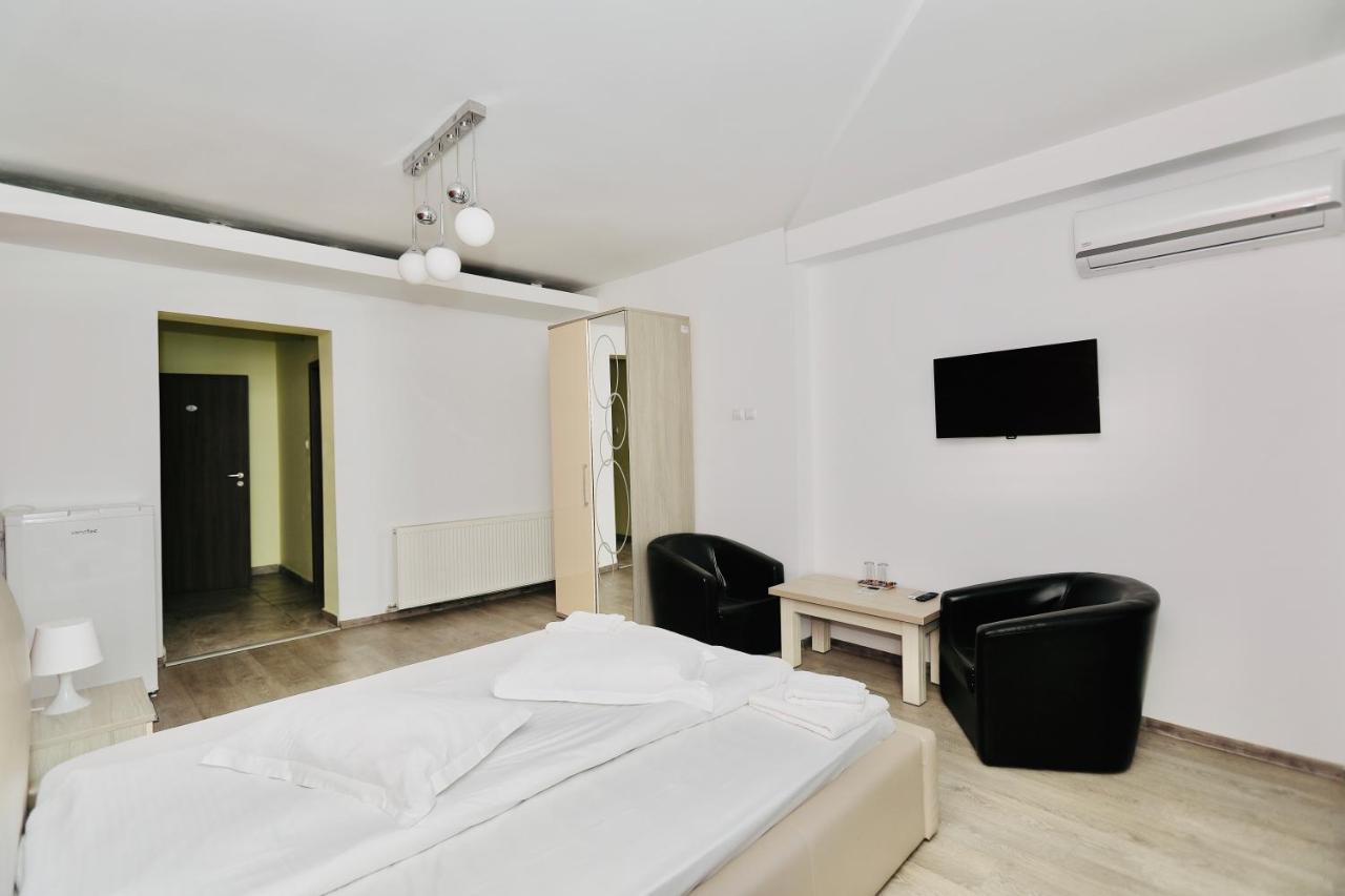 Hotel Casa Golopenta à Băile Herculane Extérieur photo