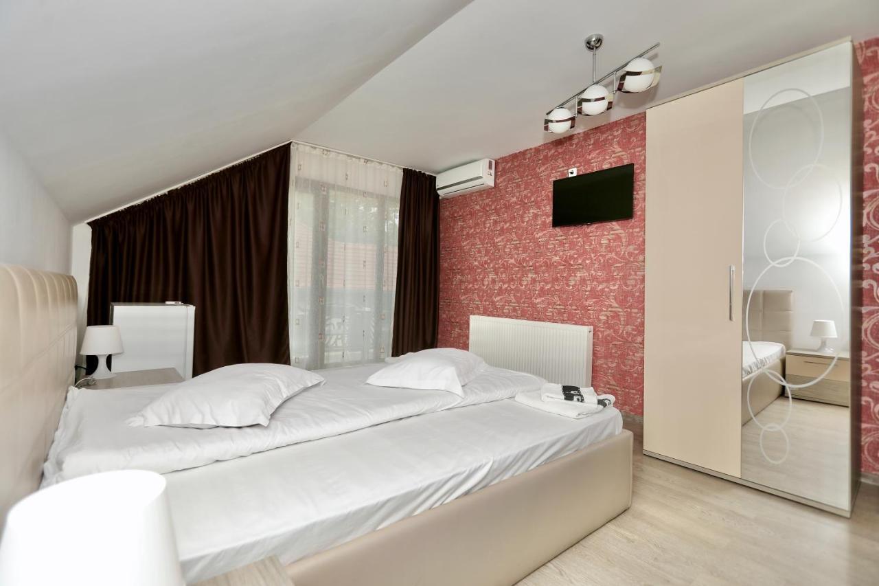 Hotel Casa Golopenta à Băile Herculane Extérieur photo